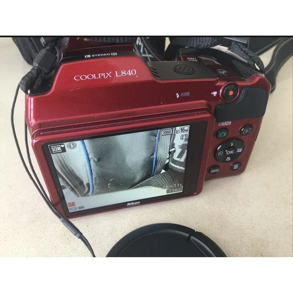 Red NIKON Coolpix L840 16.0MP Digital Camera/Video Recorder w Flip Screen